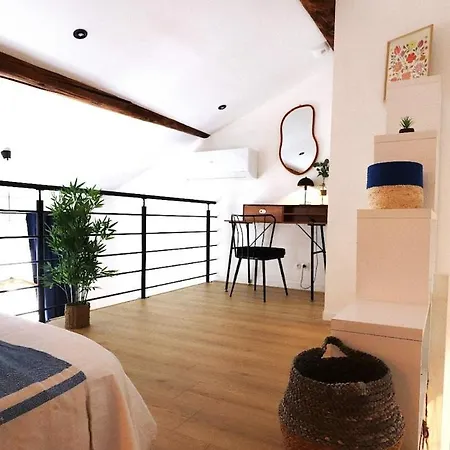 Cocon En Duplex Arenes Gare شقة